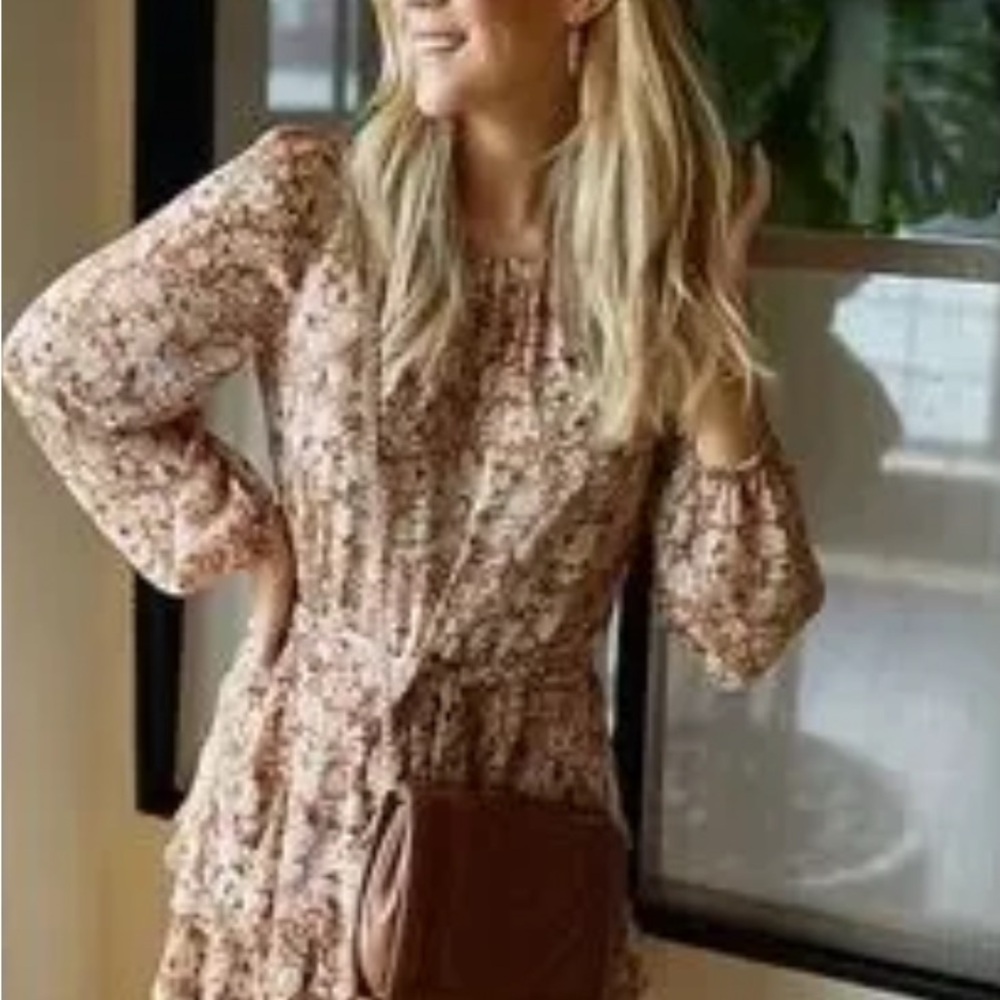 Express Metallic Floral Long Sleeve Tie Waist Tiered Dress Size Small NWT
